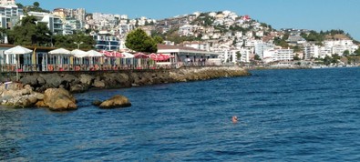 Mudanya'da ekipleri hareketlendiren ihbar! Sahile 30 yaşlarında erkek cesedi vurdu! Kayıp başvuruları değerIendirilecek - Resim : 1