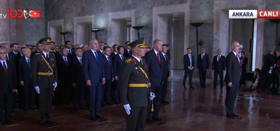 Büyük zaferin 102. yılında devlet erkanından Anıtkabir ziyareti! - Resim : 1