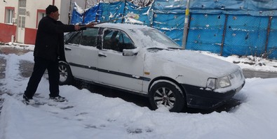 Bayburt'ta akşam uyuyan vatandaşlar, sabah bahar ayında kış mevsimine uyandı - Resim : 1