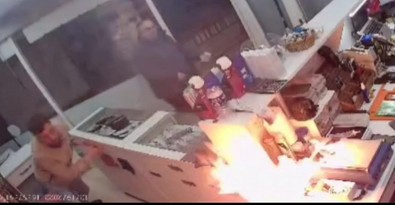 Bir anda alev aldı! Bomba gibi patladı - Resim : 1