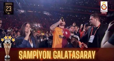 Yılın düeti! Icardi ve Simge Sağın, sahaya berabere çıktı: “Aşkın Olayım” dediler - Resim : 1