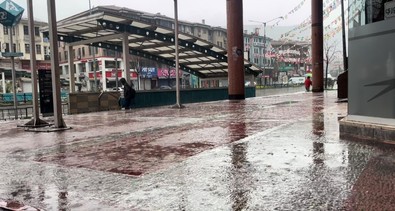 Bursa'da dün gece itibariyle başladı, gün boyunca devam edeceği bildirildi. Vatandaşlar zor anlar yaşadı - Resim : 1