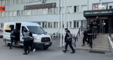 Kız çocuklarını şantajla fuhuşa sürükleyen çete çökertildi! 6 tutuklama - Resim : 1