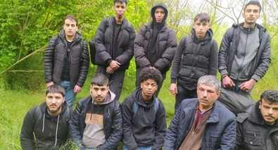 Edirne'den yurt dışına kaçacaklardı! Ekiplere yakalandılar: 23 düzensiz göçmen göç İdaresine teslim edildi - Resim : 2