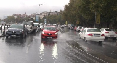 İstanbul Anadolu Yakası'nda şiddetli sağanak yağmur etkili oldu! Yağışlar yarına kadar devam edecek - Resim : 1