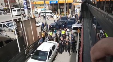Şanlıurfa'da aşiretler birbirine girdi! Asker sokağa indi esnaf kepenk kapattı - Resim : 2