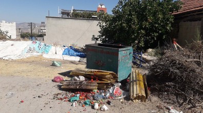 Korkunç olay! Çöp konteyneri yanında bebek cesedi bulundu - Resim : 2