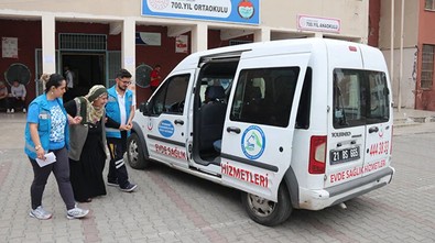 Diyarbakır'da engelli ve hasta seçmenlere sağlık ekipleri yardım etti - Resim : 2