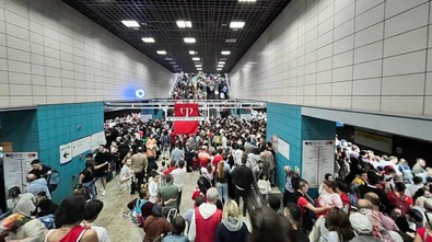 Cumhuriyet'in 100. yılı kutlamaları sebebiyle İstanbul'un farklı noktalarında yoğunluk yaşandı - Resim : 1