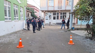 Samsun'da iki grup arasında çıkan silahlı çatışmada mermiler havada uçuştu! 1 kişi hayatını kaybetti 3 kişi ağır yaralandı - Resim : 2