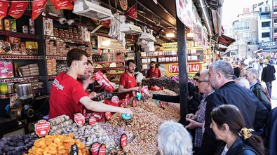 Bayram öncesi alışveriş yoğunluğu! İşte İstanbul'da en çok tercih edilen yerler! - Resim : 1