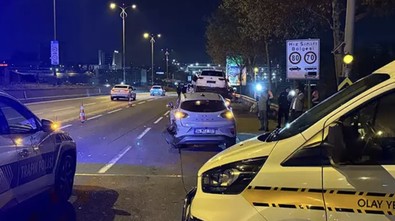 Bayrampaşa'da feci kaza! 2 kişi öldü, 4 kişi yaralandı - Resim : 1