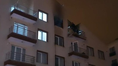 Kırıkkale’de 4 katlı apartmanda yangın paniği! - Resim : 1