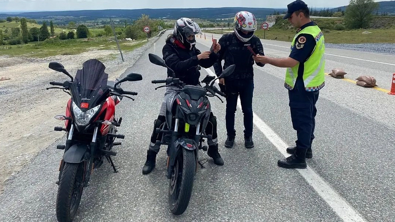 Motosiklet sürücülerini ilgilendiren haber! Kurallara uymayanlar yandı: Cezalar artıyor - Resim : 1