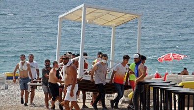 Dünyaca ünlü sahilde loca gerginliği - Resim : 1