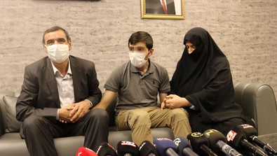 HDP Diyarbakır İl Başkanlığı önünde oturma eylemi başlatan ailelerden biri daha evladına kavuştu - Resim : 1