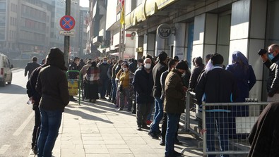 Bakan Koca’nın uyardığı ilimizde son durum!.. Kuyruğun ucu bucağı yok! - Resim : 2