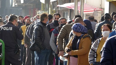Bakan Koca’nın uyardığı ilimizde son durum!.. Kuyruğun ucu bucağı yok! - Resim : 1