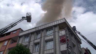 Evlerinin yanışını gözyaşlarıyla izlediler! - Resim : 2