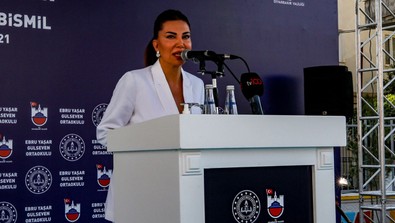 Ebru Yaşar Gülseven Ortaokulu coşkulu bir törenle açıldı - Resim : 2