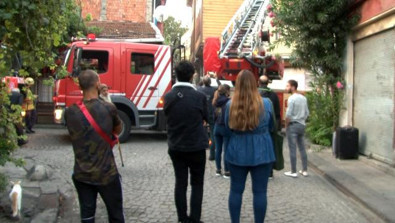 Fatih'te korkutan yangın! 2 katlı ahşap otel... - Resim : 2