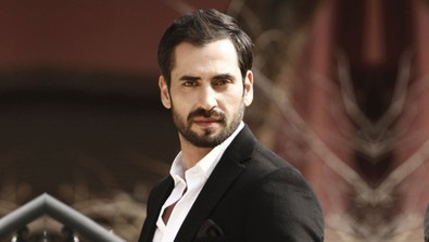 Elbet Bir Gün dizisi Mehmet’i Burak Yamantürk kimdir? Özge Özpirinçci’nin eşi Burak Yamantürk kaç yaşında, nereli? - Resim : 2