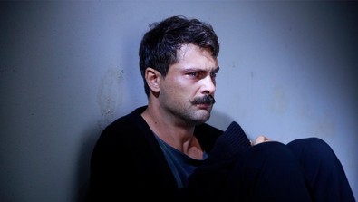 Onur Tuna, Seray Kaya ve İsmail Hacıoğlu’nun yeni dizisi Mahkum ne zaman başlayacak? Mahkum konusu ve oyuncuları… - Resim : 1