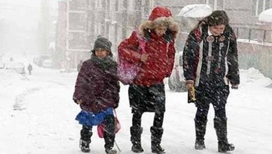 Valilik açıkladı! Bugün okullar tatil mi? 12 Ocak Çarşamba bugün okul var mı? Hangi illerde kar tatili var? - Resim : 1