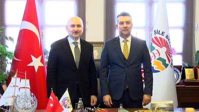 Bakan Karaismailoğlu'ndan Şile'de esnaf ziyareti - Resim : 1