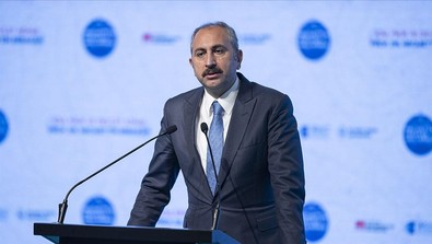 Adalet Bakanı Abdülhamit neden istifa etti? Abdülhamit Gül kimdir, kaç yaşında, nereli? Yeni Adalet Bakanı kim oldu? - Resim : 2