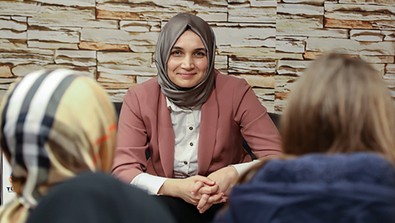 Kübra Güran Yiğitbaşı kimdir, kaç yaşında, nereli? Afyonkarahisar Valisi Kübra Güran Yiğitbaşı kimdir? - Resim : 2