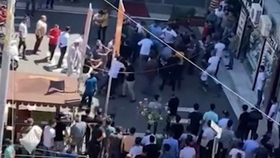 Şanlıurfa'da müşteriler ile esnafın 'telefon' kavgası: 3 yaralı - Resim : 1