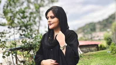 İran'da halk isyanda! Mahsa Emini'nin ölümü halkı sokağa döktü! - Resim : 1