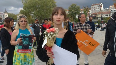 Mahsa Amini protestolarına Kütahya'dan da destek! Kütahya'da yaşayan İran vatandaşları sokağa çıktı! - Resim : 2
