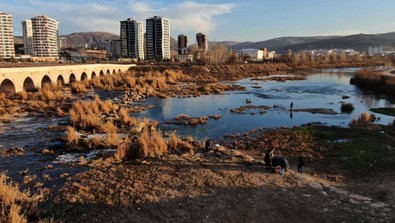 İklim krizinin en acı hali: Kızılırmak'ta sadece 1 yıl arayla çekilen fotoğraflar - Resim : 1