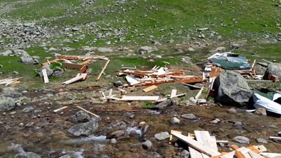 Rize'de beyaz örtü kalktı, yaylalardaki yıkım aylar sonra ortaya çıktı: Köylüler şaşırdı kaldı - Resim : 2