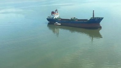Yağ benzeri atığı denize boşaltmaya çalıştılar: İzmit Körfezi'ni kirleten 2 gemiye dev ceza - Resim : 1