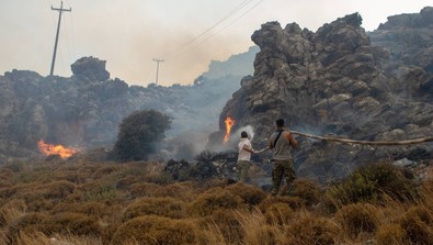 Komşuda durdurulamayan felaket! Miçotakis, "savaş" olarak niteledi - Resim : 1