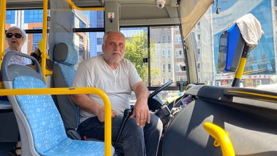 Otobüs şoförünün astığı not görenleri şaşırttı! "Vatandaşların kafasını dinlemesi için yaptım" - Resim : 1
