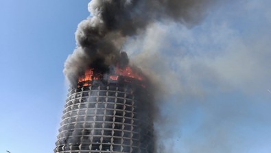 Gaziantep’te atıl haldeki otelde yangın - Resim : 1