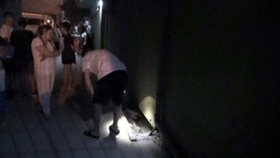 Çalmak istediği kablolar kısa devre yapınca yangın çıktı! - Resim : 1