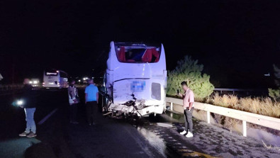Ankara'da feci kaza! Tır, yolcu otobüsüne çarptı! 27 yaralıdan 4'ünün durumu ağır - Resim : 1