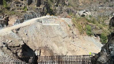 Heyelan nedeniyle ulaşıma kapanan Karadeniz-Akdeniz Yolu'ndaki Darıcabaşı Tüneli onarılmaya başlandı - Resim : 1