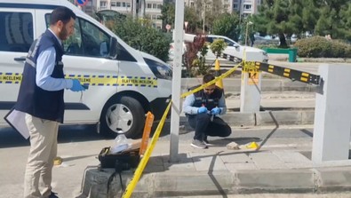 Bu ne öfke, bu ne şiddet! Kapı açılmadı diye havaya ateş açtı - Resim : 1