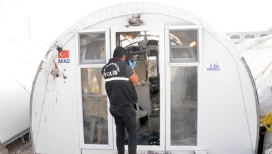 Kahramanmaraş'ta konteyner kentte yaşayan adam, elektrik akımına kapılarak feci şekilde can verdi! - Resim : 1