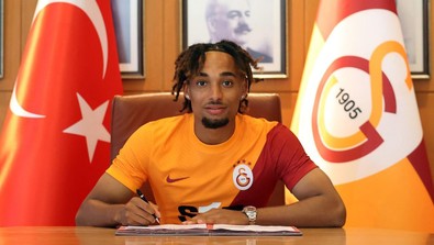 İngiliz devi artık denize düştü. Çırpınıyor... Devre arasında Galatasaray'ın 17 milyon euroluk yıldızı için gelecekler. Erden Timur hemen alternatif bulmalı - Resim : 1