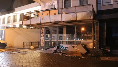Şiddetli fırtına, Sapanca'nın altını üstüne getirdi - Resim : 1
