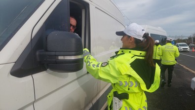 Sürücülere çok ama çok önemli uyarı! Sakın bu halde yola çıkmayın... Trafikte tek tek durdurup kontrol ediyorlar. Denetimler başladı - Resim : 1