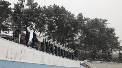 İstanbullulara çok önemli uyarı geldi! Sahillerden uzak durun uyarısına rağmen yürüyüş yapan vatandaşlar dikkat çekti. Şakası yok, gümbür gümbür geliyor - Resim : 1