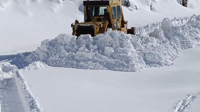 Şırnak'ta kar kalınlığı 2 metreyi geçti - Resim : 1